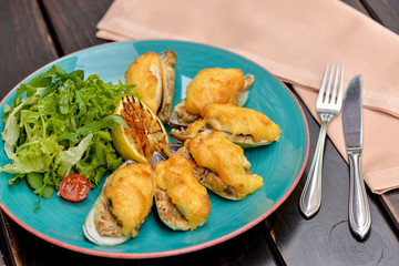 baked mussels with cheese