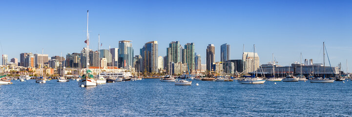 Fototapeta na wymiar San Diego skyline California downtown panorama banner city sea skyscrapers boats