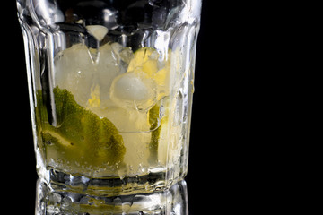 Drink com rodelas de Laranja