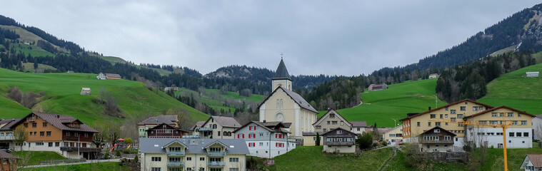 Fototapeta na wymiar Kirche bei Appenzell 2