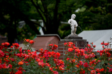 Obraz premium しょんべん小僧