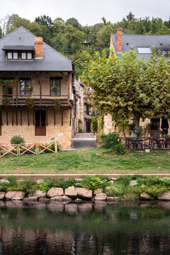 Narrow street in the village of Montignac