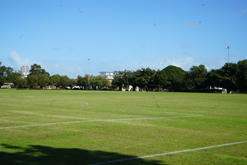 Obraz premium an empty park with a soccer field