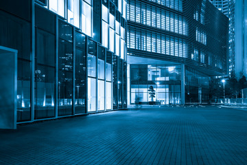 Plakat Shopping mall building at night,shenzhen Financial City, China