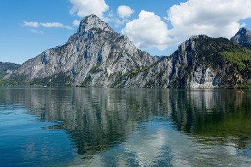 Naklejka na ściany i meble Traunstein Mountain reflection in Lake Traunsee, Austria