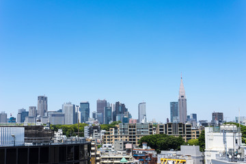 東京の風景　表参道から望む新宿高層ビル群の景観