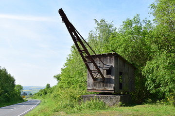 alter Kran am Steinbruch