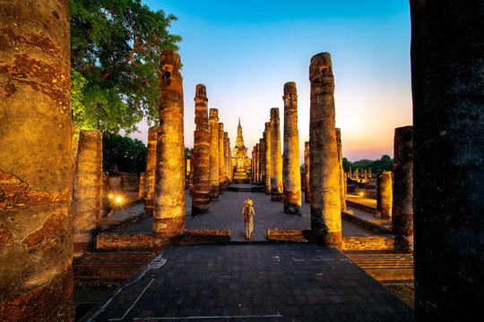 Sunset and light in Sukhothai historical park