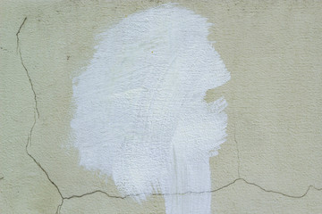 White stain on the cracked concrete wall