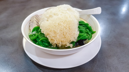 Lod Chong Dessert in Coconut Milk