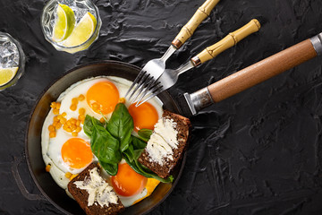 fried eggs, eggs, healthy, avocado, sausage, homemade, sandwich, toast, bacon, fruit