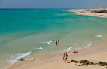 Fototapeta na wymiar Playa Esmeralda. Península de Jandía. Isla Fuerteventura. Provincia Las Palmas. Islas Canarias. España