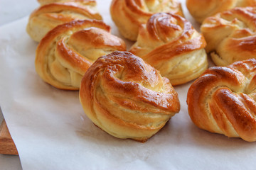 Fluffy rolls from yeast dough
