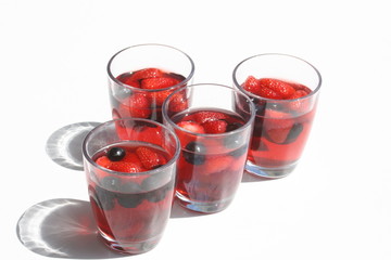 Götterspeise mit Obst