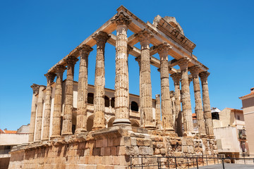 Obraz premium The famous Roman temple of Diana in Merida, province of Badajoz, Extremadura, Spain .
