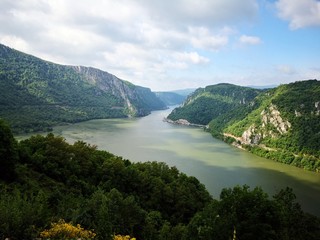 Fototapeta na wymiar Danube canyon - Cazanele Dunarii