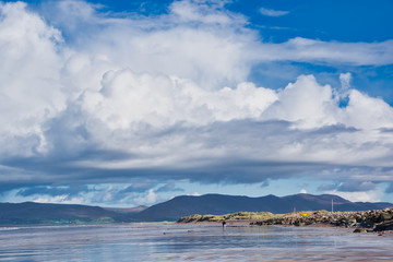 Fototapeta na wymiar mountains of Dingle peninsula from Rossbeigh beach of Ring of Kerry