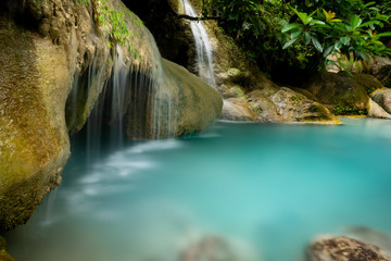 Naklejka premium Waterfall in Kanchanaburi, Thailand.
