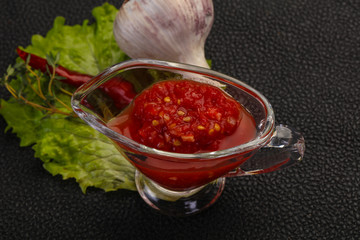 Spicy tomato and garlic sauce