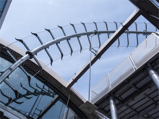 sculpture moderne à la gare d'Abbeville dans la Somme une France