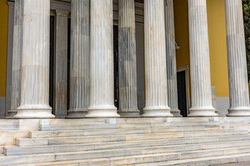 Obraz premium Pillar detail in Neoclassical building