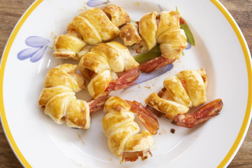 jumbo shrimps in crispy puff pastry