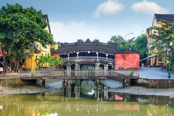 Obraz premium Japanese Covered Bridge in Hoi An Ancient Town, Vietnam.