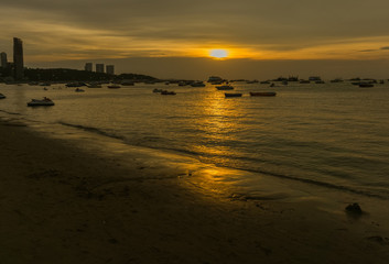 A romantic sundown above the beach of Pattaya
