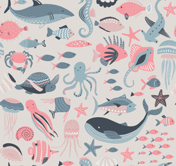 Vector seamless pattern with fish and sea animals