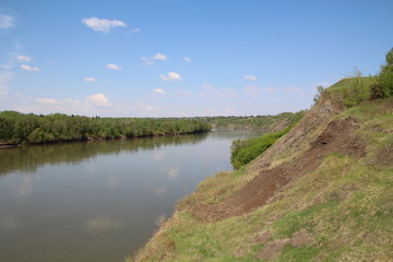 Fototapeta na wymiar View Of The River From Rundle Park, Edmonton, Alberta