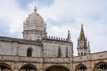 Obraz premium Church of Santa Maria from the Jerónimos Monastery in Lisbon, Portugal