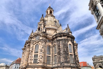 Fototapeta na wymiar Frauenkirche church in Dresden