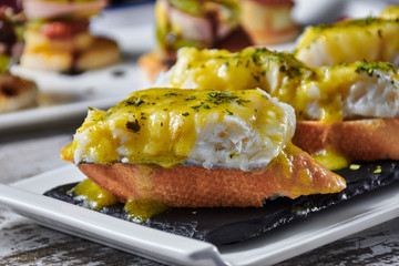 pincho de bacalao al pil-pil