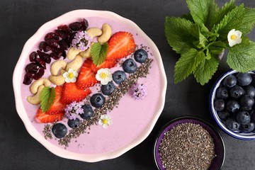 Blueberry strawberry smoothie bowl.
