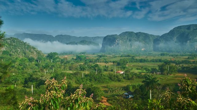 Vi&ntilde;ales time lapse