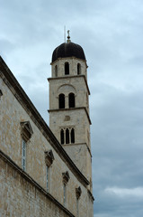 Fototapeta na wymiar Clocher de la rue principale de Dubrovnik - 2
