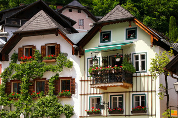 Fototapeta na wymiar Traditional architecture of Hallstatt, Market, Salzkammergut - Austria