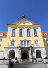 Obraz premium Beautiful Yellow Building in Herford,Germany