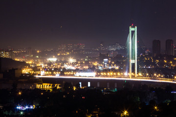 Fototapeta na wymiar Night view of big bridge