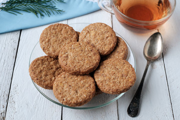Whole grain cookies and red tea
