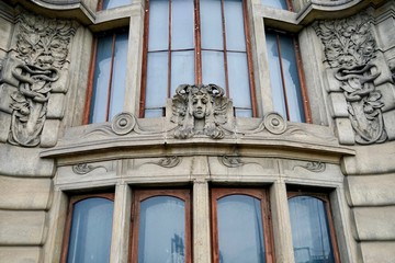 Obraz premium Jugendstilfassade des Bahnhofs in Prag