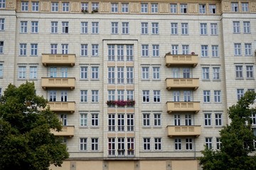 Wohnhaus in der Karl-Marx-Allee (Berlin)