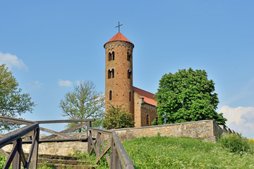 Inowłódz - Kościół pw. św. Idziego