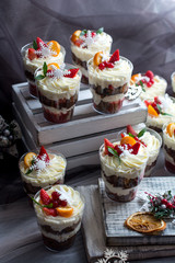 cupcakes with cream and strawberries