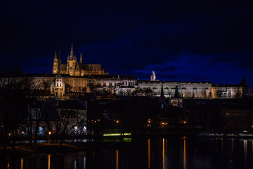 Fototapeta na wymiar Prague Castle at Night