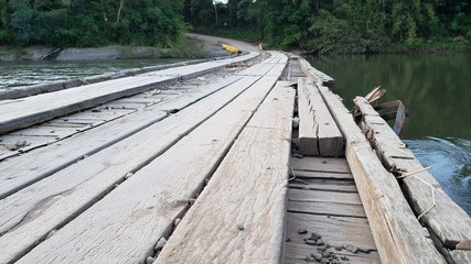 ponte de madeira