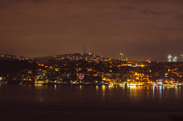 Naklejka premium Night view to Bosphorus bridge and Camlica Cami