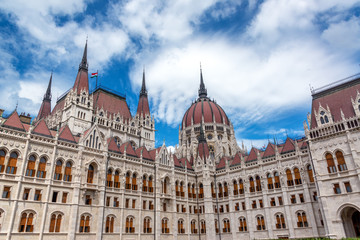 Fototapeta na wymiar View of Hungarian Parliament
