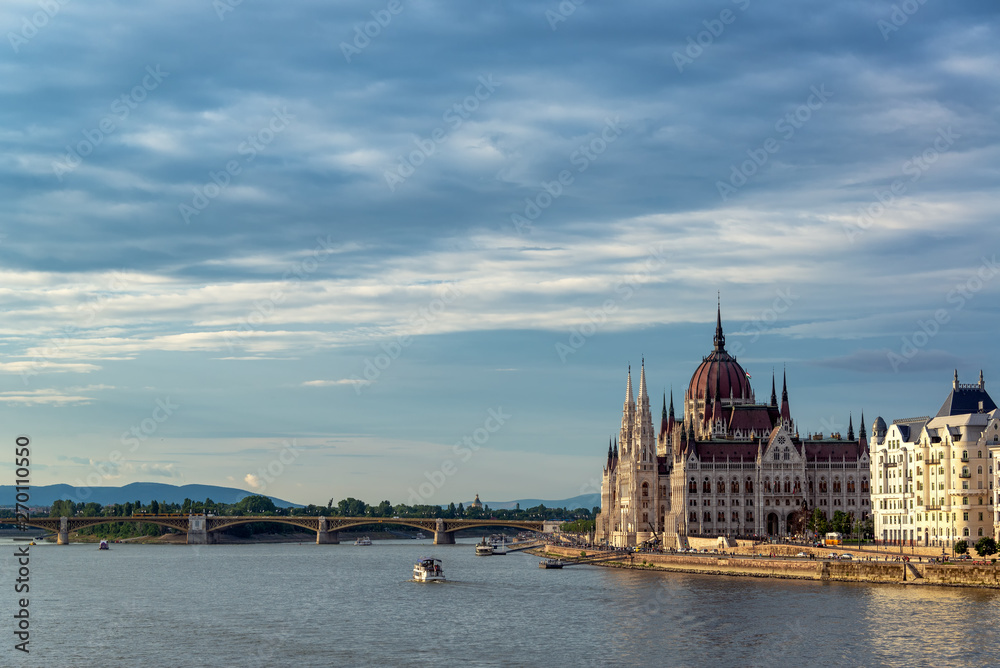 Wall mural danube river and hungarian parliament