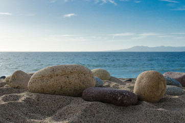 Piedras en la playa